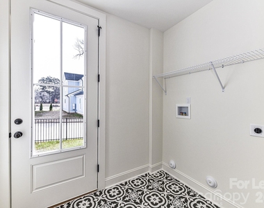 121 W F Street - Photo Thumbnail 22