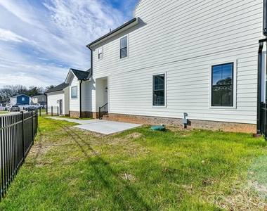 121 W F Street - Photo Thumbnail 37