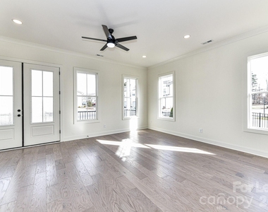 121 W F Street - Photo Thumbnail 8