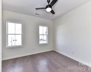 121 W F Street - Photo Thumbnail 32