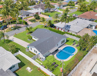 722 Sw 28th Avenue - Photo Thumbnail 3