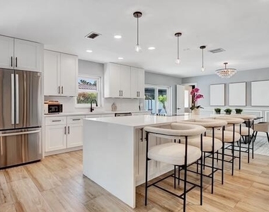 722 Sw 28th Avenue - Photo Thumbnail 11