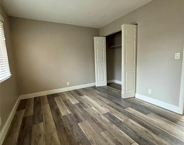 505 N J Street - Photo Thumbnail 12