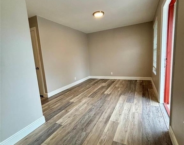 505 N J Street - Photo Thumbnail 11