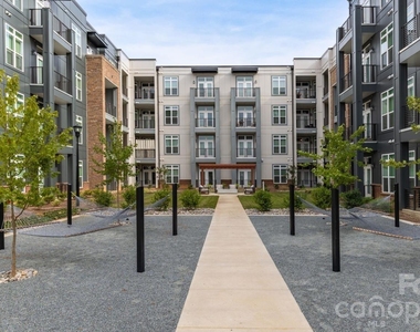 4520 Charlotte Park Drive - Photo Thumbnail 25