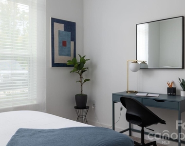 4520 Charlotte Park Drive - Photo Thumbnail 37