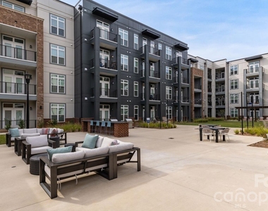 4520 Charlotte Park Drive - Photo Thumbnail 22