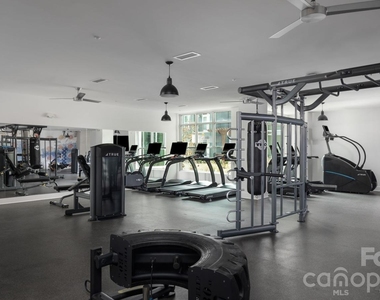 4520 Charlotte Park Drive - Photo Thumbnail 13