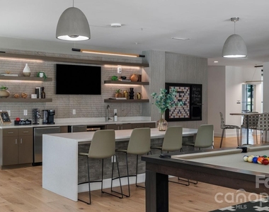4520 Charlotte Park Drive - Photo Thumbnail 6