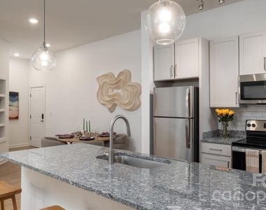 4520 Charlotte Park Drive - Photo Thumbnail 29
