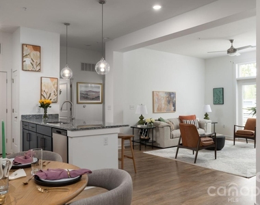 4520 Charlotte Park Drive - Photo Thumbnail 28