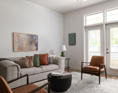 4520 Charlotte Park Drive - Photo Thumbnail 32