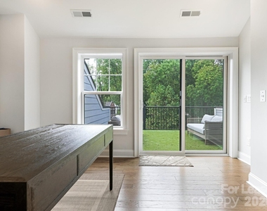 2555 Deacon Avenue - Photo Thumbnail 23