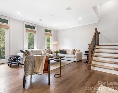 2555 Deacon Avenue - Photo Thumbnail 12