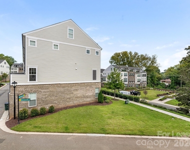 2555 Deacon Avenue - Photo Thumbnail 30