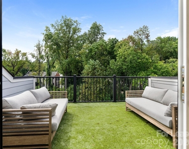 2555 Deacon Avenue - Photo Thumbnail 26