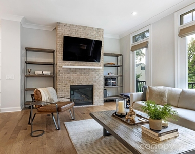 2555 Deacon Avenue - Photo Thumbnail 13