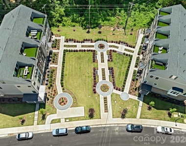 2555 Deacon Avenue - Photo Thumbnail 32
