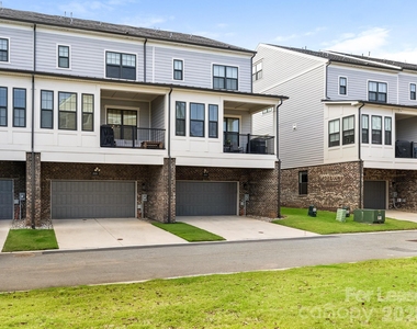 2555 Deacon Avenue - Photo Thumbnail 31