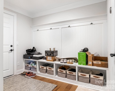 2555 Deacon Avenue - Photo Thumbnail 27