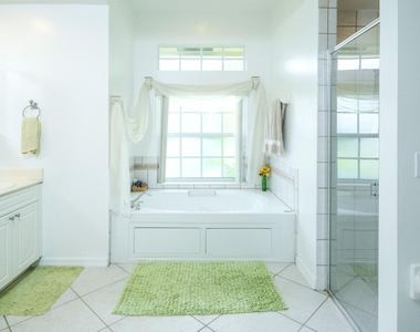 1814 Wisteria Street - Photo Thumbnail 17