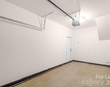 558 Calen Lane - Photo Thumbnail 40