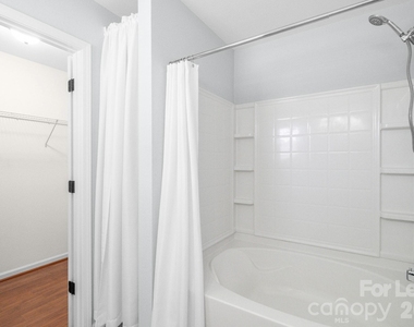 558 Calen Lane - Photo Thumbnail 30