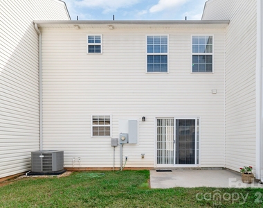 558 Calen Lane - Photo Thumbnail 37