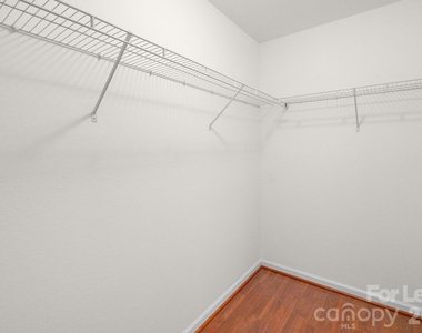 558 Calen Lane - Photo Thumbnail 26