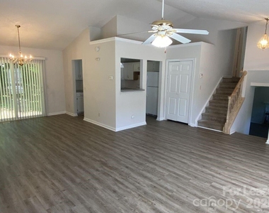 3122 Periwinkle Court - Photo Thumbnail 3