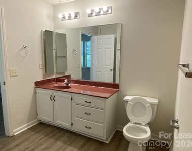 3122 Periwinkle Court - Photo Thumbnail 11