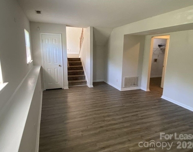 3122 Periwinkle Court - Photo Thumbnail 20