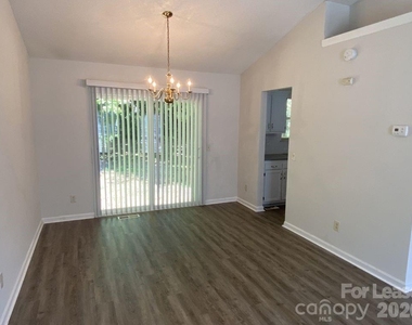 3122 Periwinkle Court - Photo Thumbnail 4