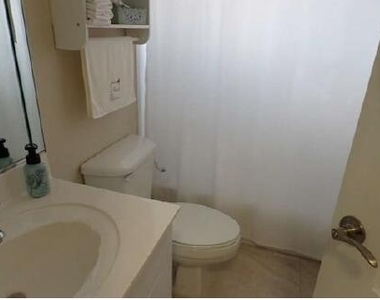 16307 Nw 91st Avenue - Photo Thumbnail 8