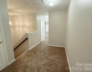 7629 Abigail Glen Drive - Photo Thumbnail 21