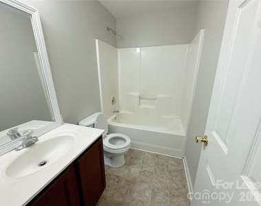 7629 Abigail Glen Drive - Photo Thumbnail 20