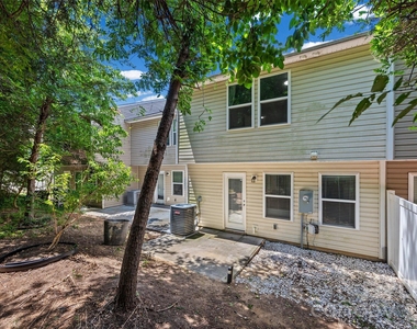 9612 Brackenview Court - Photo Thumbnail 31