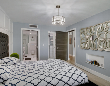 4393 Trevi Court - Photo Thumbnail 14