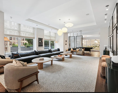 West 31st Street - Photo Thumbnail 7