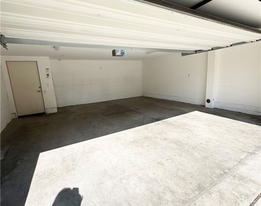 501 N Santa Anita - Photo Thumbnail 4