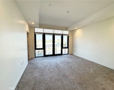 501 N Santa Anita - Photo Thumbnail 20