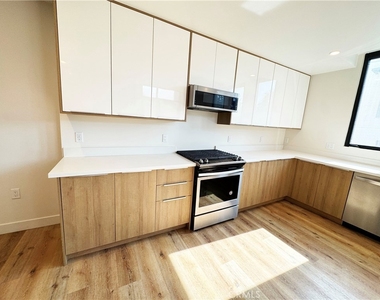 501 N Santa Anita - Photo Thumbnail 13