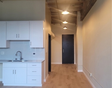 312 W 5th Street - Photo Thumbnail 10