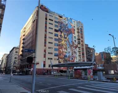 312 W 5th Street - Photo Thumbnail 20