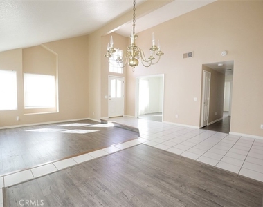 25406 Blackthorne Drive - Photo Thumbnail 3