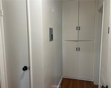 420 W Alameda Avenue - Photo Thumbnail 8