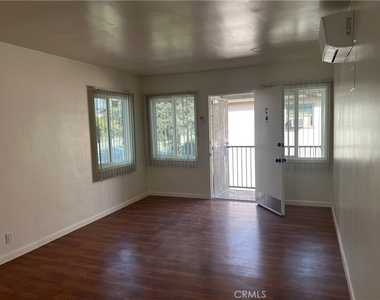 420 W Alameda Avenue - Photo Thumbnail 12