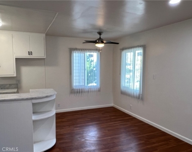 420 W Alameda Avenue - Photo Thumbnail 14