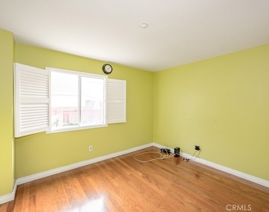 12200 Crest Avenue - Photo Thumbnail 12