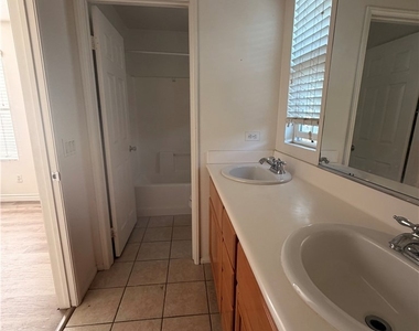 1757 Steinman - Photo Thumbnail 6